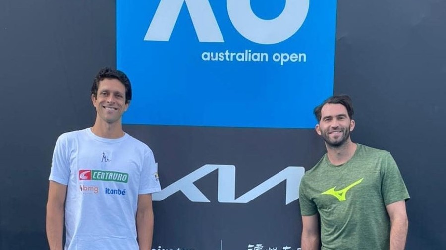 Simona Halep, Horia Tecău, Mihaela Buzărnescu şi Irina Begu joacă joi la Australian Open, în proba de dublu. Programul zilei şi cele mai interesante confruntări