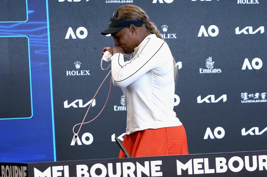 Serena Williams, în lacrimi, după ce a fost eliminată de la Australian Open. ”Au fost multe greşeli, greşeli uşoare”