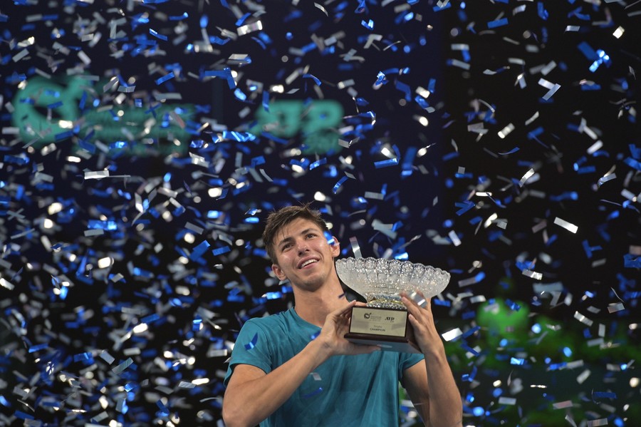 VIDEO | Australianul Alexei Popyrin a câştigat primul trofeu ATP, la Singapore, în direct pe Look Sport