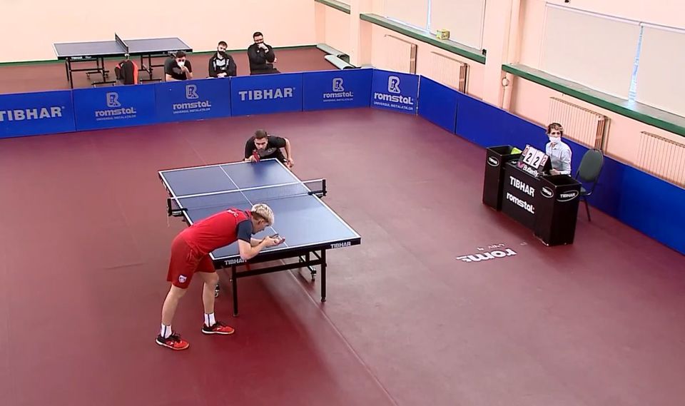 //i0.1616.ro/media/581/3142/38122/20227122/1/tenis-de-masa-2.jpg
