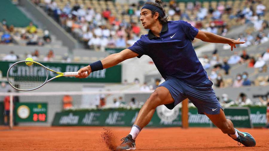 Lorenzo Musetti, criticat dur, la capătul partidei cu Novak Djokovic. ”A fost groaznic de urmărit finalul. Îi lipseşte pe deplin personalitatea”