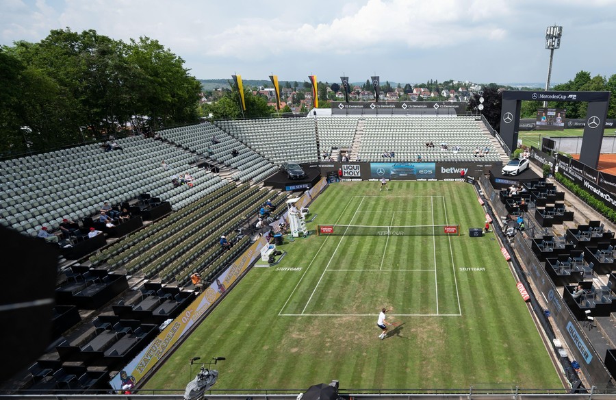 VIDEO | Favoriţii Hurkacz şi Basilashvili, eliminaţi în optimile turneului pe iarbă de la Stuttgart, transmis în exclusivitate de Look Sport