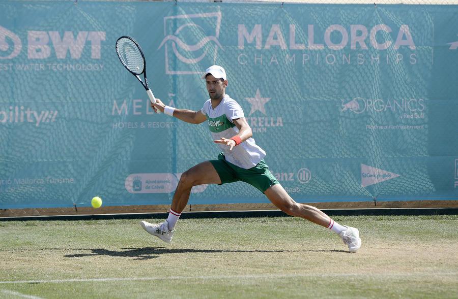 VIDEO | Novak Djokovic a reuşit prima victorie pe iarbă în 2021, la Mallorca, turneu transmis în direct pe Look Sport+