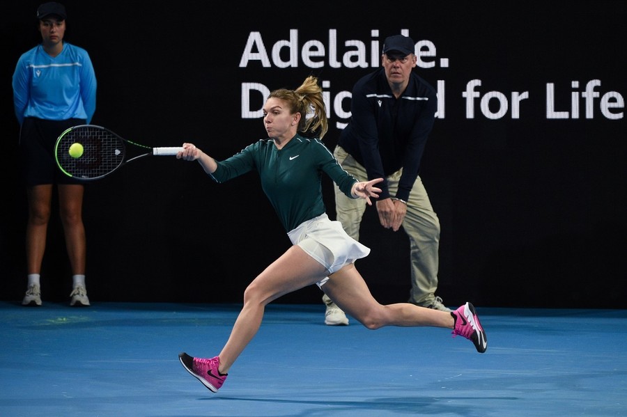 Simona Halep se menţine pe locul 3 mondial, dar după Wimbledon riscă să iasă din Top 10 WTA