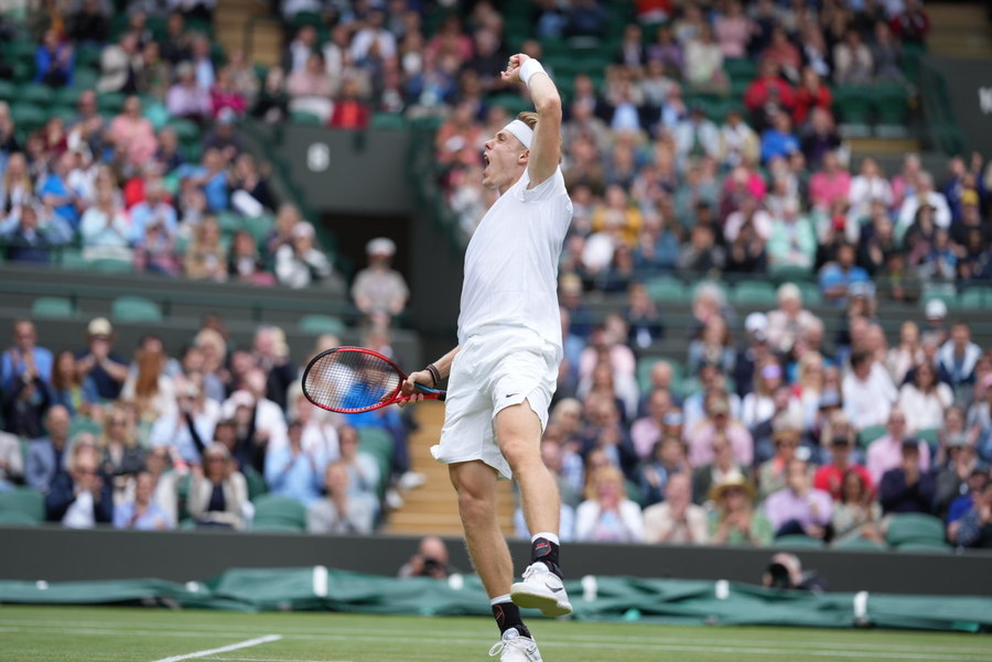 VIDEO | Denis Shapovalov, marea surpriză de la Wimbledon! Canadianul s-a calificat în semifinale, după ce a revenit de la 1-2 la seturi