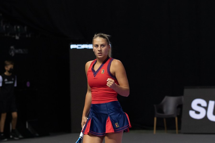 VIDEO | Marta Kostyuk câştigă ”duelul” tinerei generaţii cu Emma Răducanu şi va juca cu Simona Halep, în semifinalele Transylvania Open