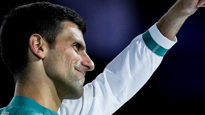 //i0.1616.ro/media/581/3142/38122/20527683/1/djokovic-campionfb.jpg