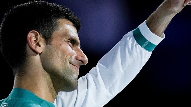 VIDEO ǀ Djokovic s-a antrenat la Melbourne Park. Deşi participarea la Australian Open e în suspans, organizatorii l-au desemnat cap de serie 1
