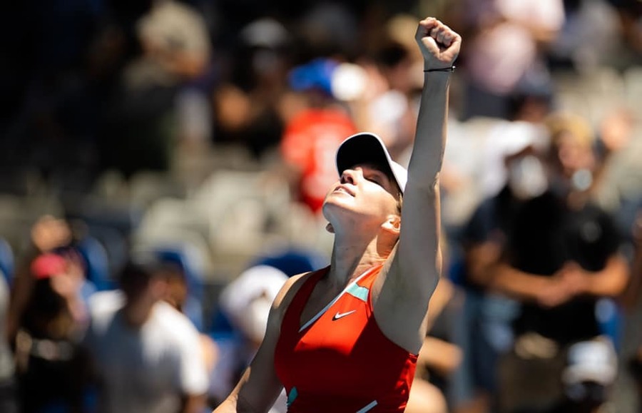 Simona Halep, calificare la pas în ”optimile” Australian Open. Sportiva noastră nu i-a dat nicio şansă Dankăi Kovinic