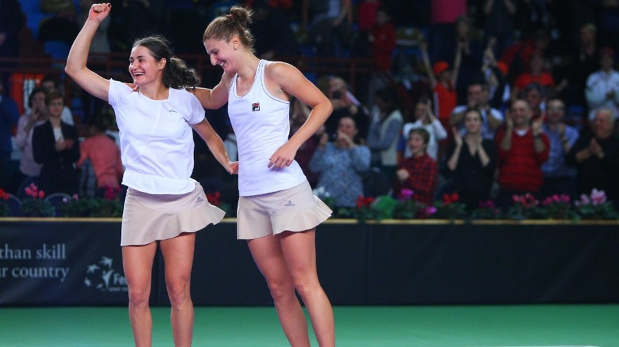 Monica Niculescu şi Irina Begu s-au calificat în sferturile de finală ale probei de dublu de la Indian Wells