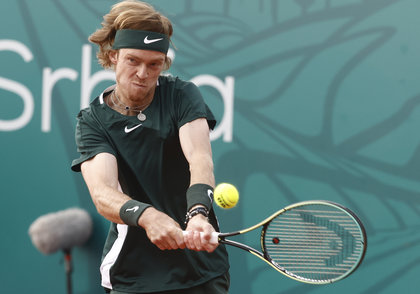 Rublev l-a învins pe Tsitsipas şi s-a calificat în semifinalele Turneului Campionilor