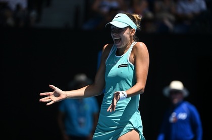 Australian Open: Magda Linette şi Arina Sabalenka s-au calificat în semifinale. Poloneza a eliminat-o pe Pliskova
