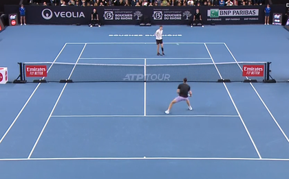 VIDEO | Spectacol total în semifinala principalului favorit de la ATP Marseille. Hubert Hurkacz, schimburi superbe în partida cu Alexander Bublik