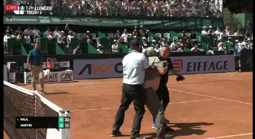 Un intrus a întrerupt semifinala Paul – Goffin de la Aix-en-Provence. Cu cine a cerut să discute