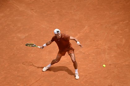 Holger Rune e pe val! L-a eliminat pe Novak Djokovic în ”sferturi” la Mastersul de la Roma