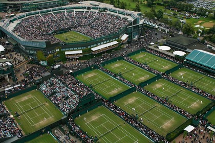 Novak Djokovic a scris istorie la Roland Garros: Ce şanse are să se impună şi la Wimbledon