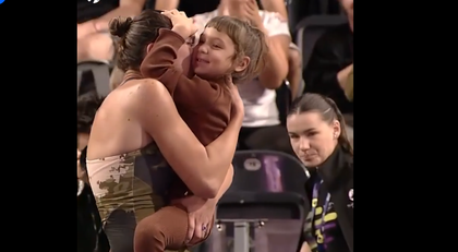 VIDEO | Momente emoţionante la Transylvania Open! Patricia Ţig a sărbătorit victoria alături de fiica sa