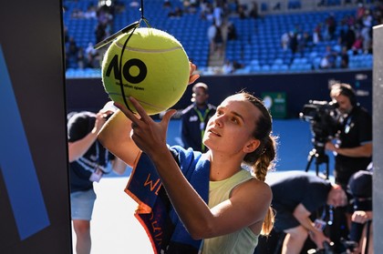Clara Burel face meciul carierei şi o elimină pe Jessica Pegula de la Australian Open