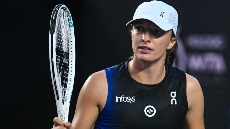Senzaţie la Australian Open! Iga Swiatek, liderul WTA, eliminată de numărul 50 mondial în turul trei