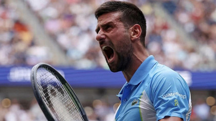 Novak Djokovic s-a calificat în semifinale la Australian Open pentru a 11-a oară
