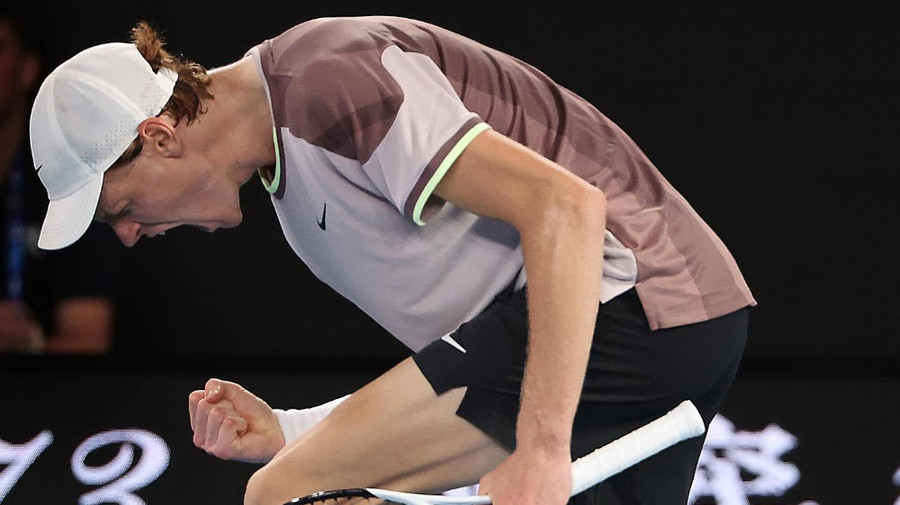 Italianul Jannik Sinner l-a învins pe Andrei Rublev şi s-a calificat în premieră în semifinale la Australian Open