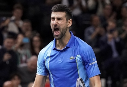 Novak Djokovic s-a accidentat la genunchi la meciul cu Cerundolo şi nu ştie dacă va juca în sferturi la Roland Garros