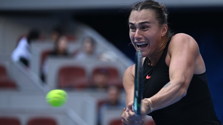 Sfârşitul unei serii de 15 victorii pentru Sabalenka! Bielorusa, învinsă de Muchova la Beijing