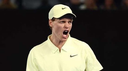 VIDEO | Jannik Sinner l-a învins pe Alexander Zverev şi a câştigat Australian Open pentru a doua oară consecutiv