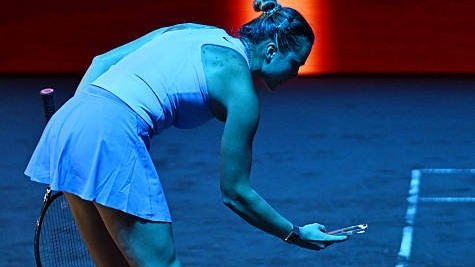 VIDEO | Aryna Sabalenka a fotografiat urma lăsată de minge pentru a contesta decizia arbitrei de scaun la meciul cu Mertens de la Stuttgart Open