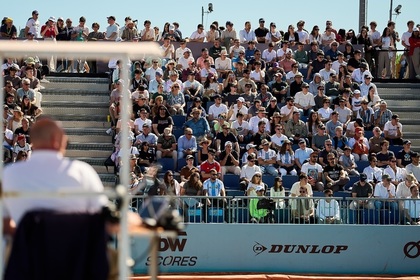 Cină la lumina lumânărilor şi fără duşuri la Madrid Open, din cauza penei de curent ce a paralizat Spania