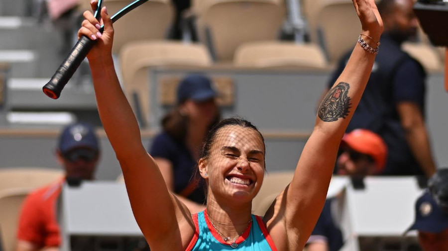 Sabalenka a învins-o pe Zheng şi este în semifinale la Roland Garros