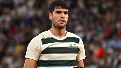 Alcaraz a câştigat pentru a doua oară turneul de la Queen's Club. Este al cincilea său trofeu din 2025 | VIDEO

