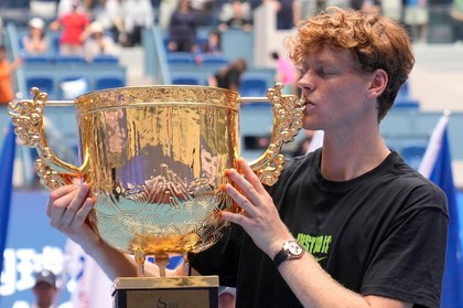 VIDEO | Jannik Sinner a câştigat China Open. Este al treilea trofeu al sezonului pentru italian