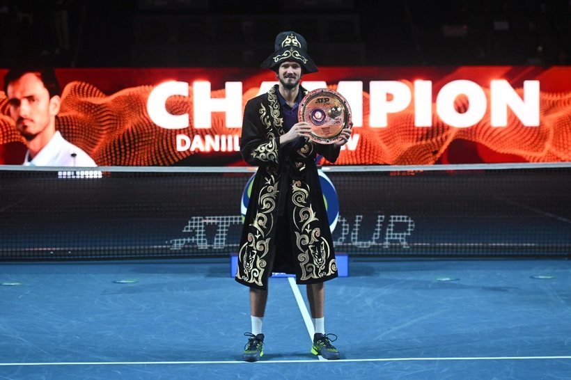 Daniil Medvedev a pus capăt unei perioade de 882 de zile fără trofee. Rusul a câştigat Almaty Open