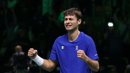 Flavio Cobolli a salvat şapte mingi de meci şi a trimis Italia în finala Cupei Davis