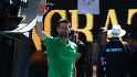 Novak Djokovic îşi continuă parcursul pentru un nou titlu la Melbourne. El s-a calificat în turul trei la Australian Open, după victoria cu numărul 101