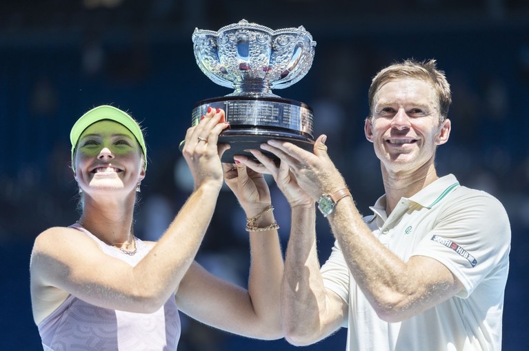 Gadecki şi Peers au devenit prima pereche din ultimii 37 de ani care a reuşit să-şi apere titlul la dublu mixt la Australian Open