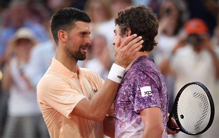 Tânărul Fonseca l-a eliminat pe Djokovic la Roland Garros! Meciul a durat aproape 5 ore