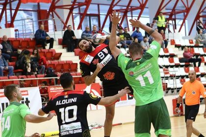 La handbal le merge bine. Dinamo a reuşit eventul