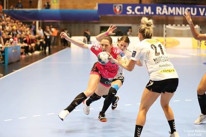 Greu în acest sezon de Liga Campionilor. CSM Râmnicu-Vâlcea - Odense 21-30. Oltencele au pus probleme doar pe final de primă repriză