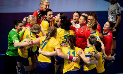 Caz de Covid la naţionala de handbal, chiar după ce fetele au aterizat în Danemarca. Două jucătoare au fost izolate
