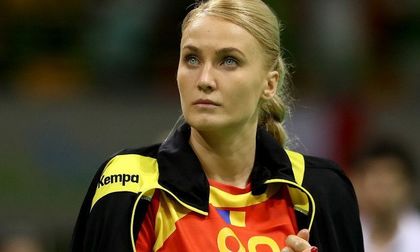 Handbalista Laura Moisă a revenit în ţară, după carantina de la Kolding; EHF a refuzat reprimirea sa în lot