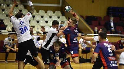 Eşecuri surprinzătoare pentru Poli Timişoara şi Steaua Bucureşti. Rezultatele de miercuri în etapa a XIII-a a Ligii Naţionale de Handbal