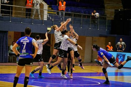 VIDEO | SCM Râmnicu Vâlcea, prima victorie în Liga Campionilor la handbal feminin, 27-25 cu Podravka
