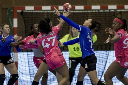 Dunărea Brăila câştigă la scor, pe terenul lui Fleury, în EHF European League la handbal feminin