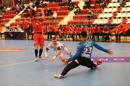 VIDEO | Dinamo - Tatran Presov 32-30, în EHF European League, pe Look Sport+. Final de meci perfect pentru 'roş-albi'