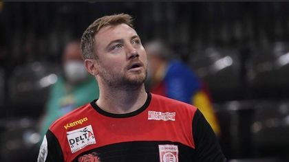 Căpitanul echipei de handbal Dinamo Bucureşti, Dan Savenco, şi-a anunţat retragerea. El va continua ca antrenor