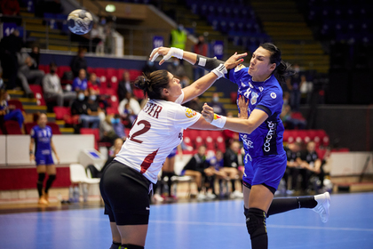 VIDEO | CSM Bucureşti – Rapid 38-30, în Liga Naţională de handbal feminin. Cristina Neagu, cea mai bună marcatoare a partidei