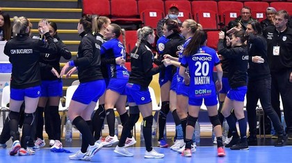 CSM Bucureşti - SCM Rm. Vâlcea, scor 32-19, în Liga Naţională de handbal feminin