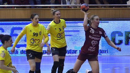 Rapid trece de un hop important şi mai face un pas către titlul în Liga Naţională de handbal feminin